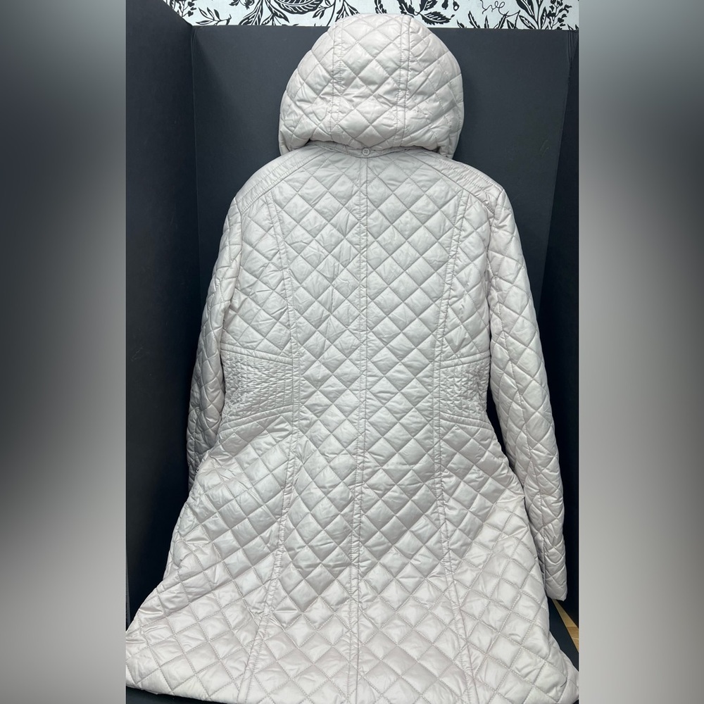 Brand new  with tag Via Spiga's quilted coat is a cozy essential size Large - Picture 4 of 16